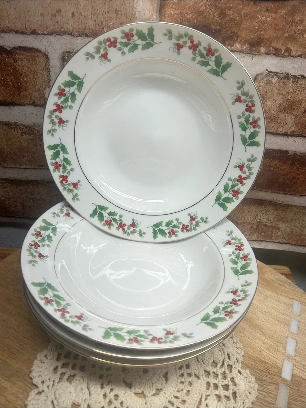 Vintage Christmas Charm-Delight-Holiday-Harmony bowls. Set of 4 by GIBSON DESIGN